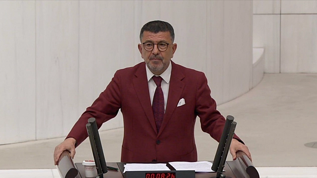 Ağbaba basının yanında: Gazetecilik suç değildir!