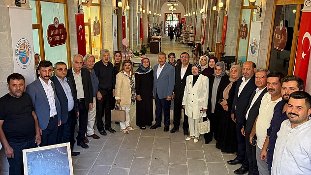 AK Parti heyeti Darende'de kadın girişimcilerle buluştu
