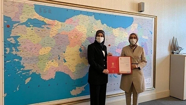 İl Kadın Kollarına atama
