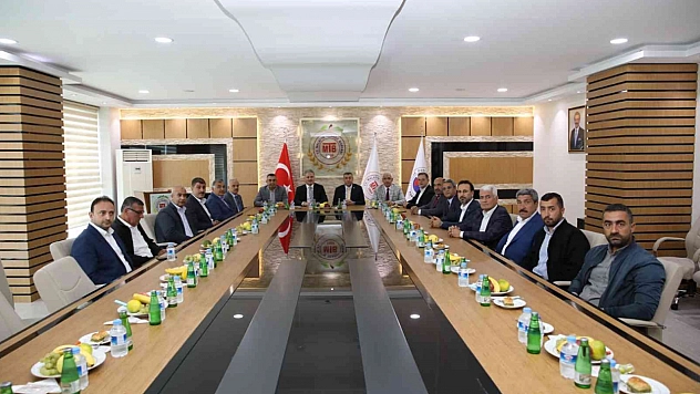 Özcan'a hayırlı olsun ziyareti