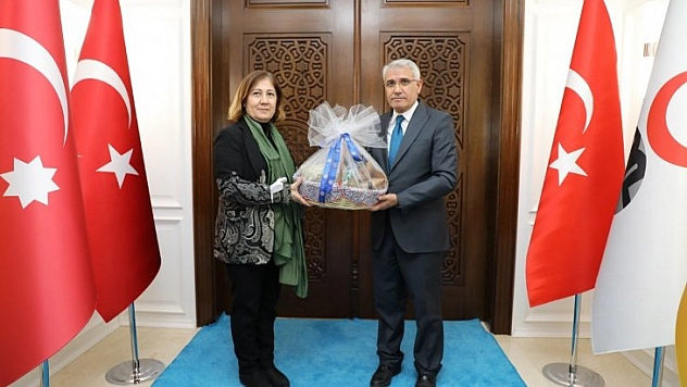 Örnek çalışmalara imza atıyoruz
