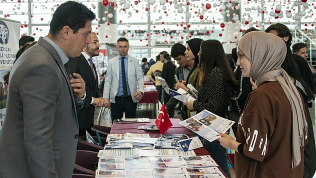 Akademisyenler adaylarla buluştu