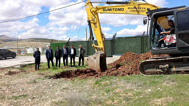 Akçadağ'da 112 Acil Sağlık İstasyonunun temel atıldı