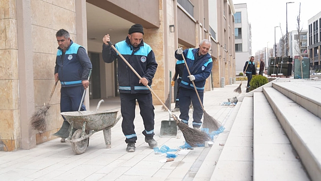 Akpınar Çarşısı'nda teslimat öncesi son dokunuş