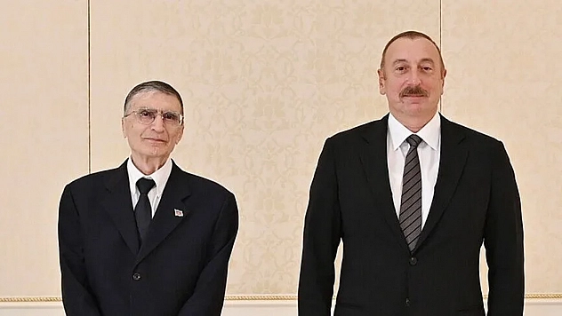 Aliyev, Sancar'ı 'Şöhret' nişanıyla ödüllendirdi