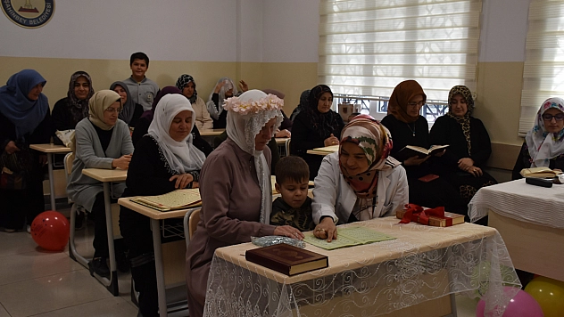Alman kadın, Kur'an-ı Kerim'den etkilenip Müslüman oldu