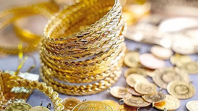 Altın fiyatları resmen çakıldı! 31 Ocak 2026 gram altın ve çeyrek altında düşüş sürüyor