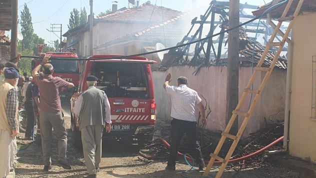 Ambarda yangın