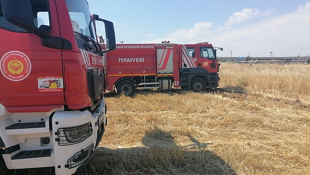 Anız yangını büyümeden önlendi