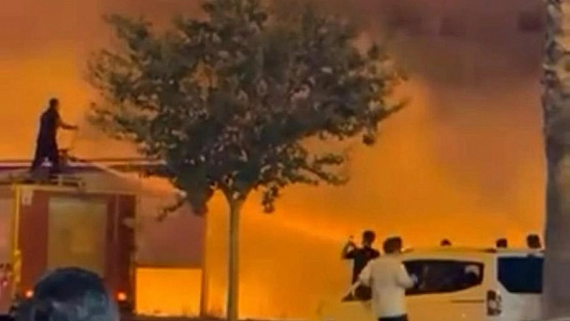 Anız yangını itfaiye ekiplerince söndürüldü
