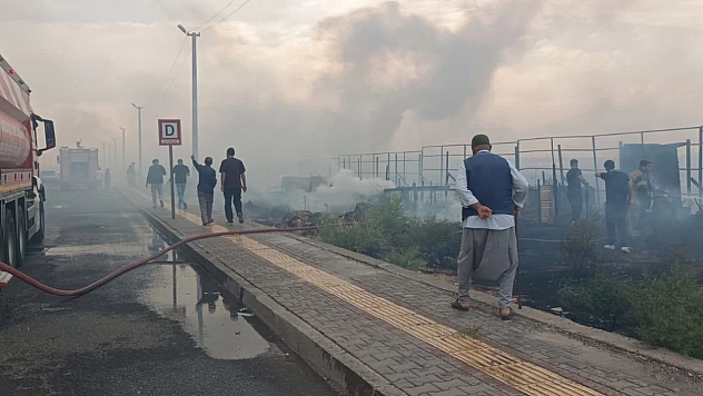 Anız yangını rüzgarın etkisiyle hayatı olumsuz etkiledi