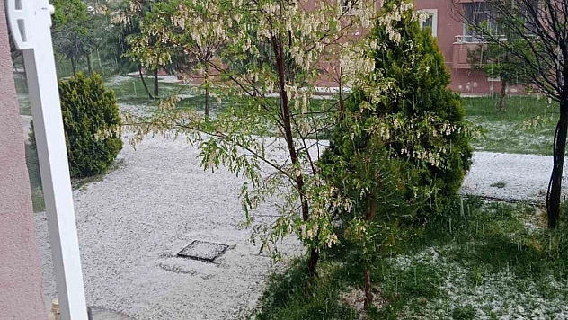 Ankara'da sağanak ve dolu yağışı etkili oldu
