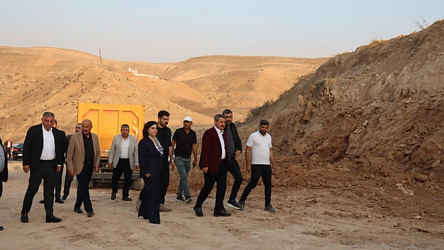 Ara tatile çıkan öğrenciler soluğu hayvanat bahçesinde aldı