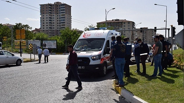 Aracıyla çarpıp kaçtı sonra teslim oldu
