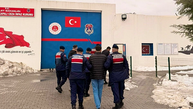 Aranan şahıslara yönelik operasyon: 30 kişi yakalandı