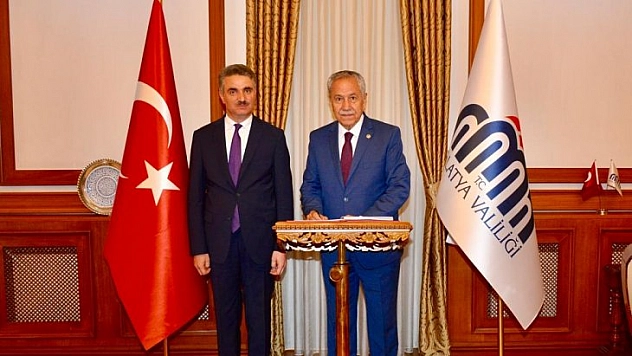 Arınç Valiliği ziyaret etti
