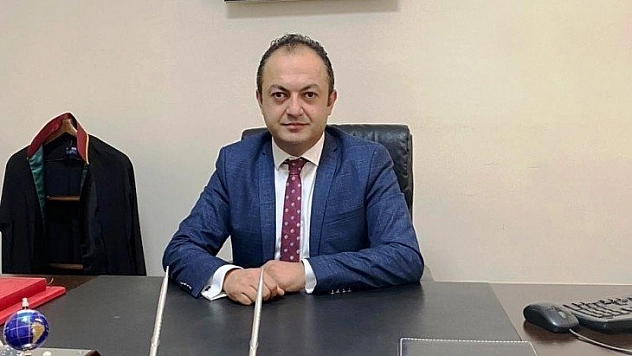 Adaylığını açıkladı