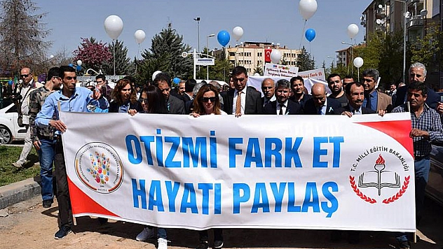 Otizm yürüyüşü