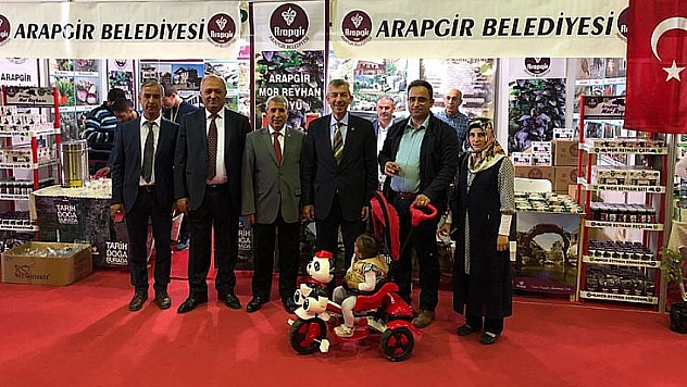Arapgir standına yoğun ilgi 