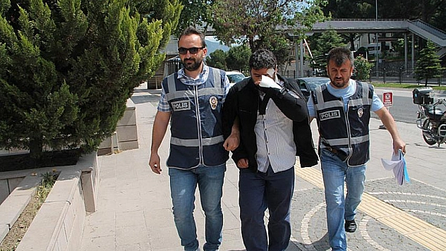 Sahte polis gerçek polislere yakalandı 