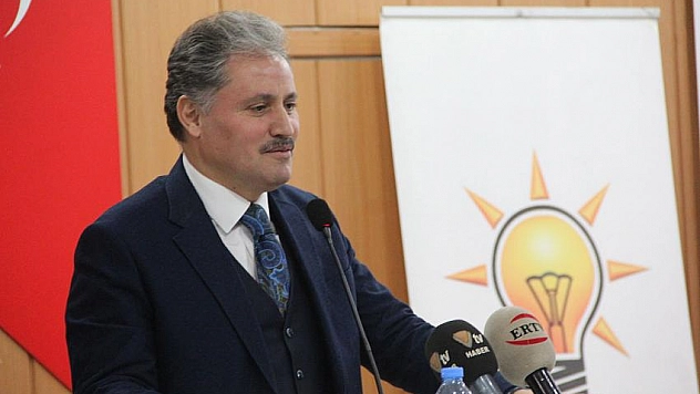AK Parti'de seçim toplantısı 