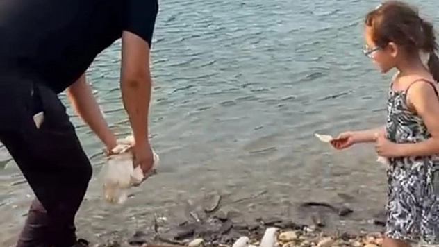 Baba kızdan örnek davranış