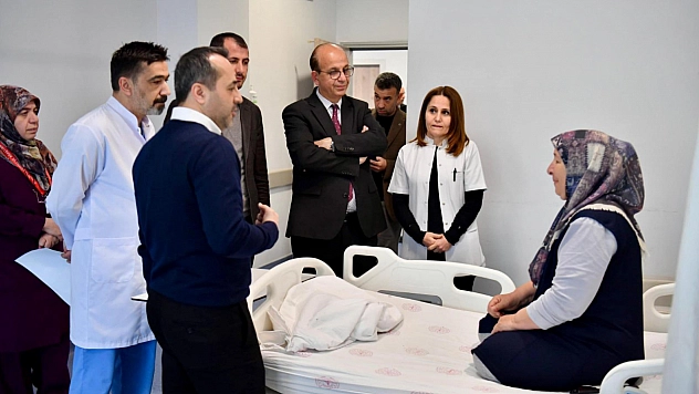Babacan'dan Malatya'da hastane ziyareti