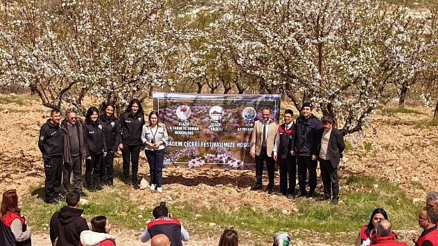 Badem Çiçeği Festivali düzenlendi