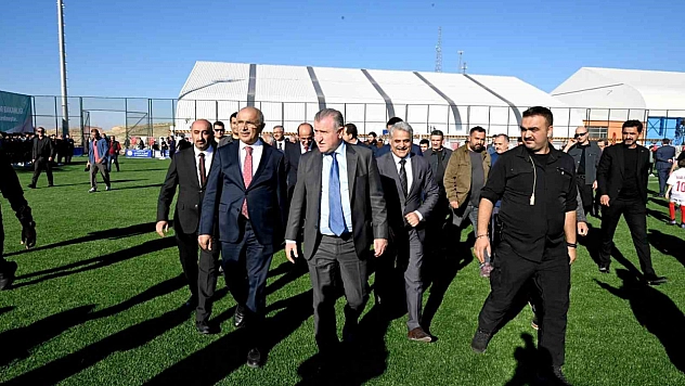 Melekbaba Spor Tesisi'ne tam not