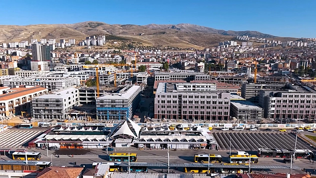 Bakan Kurum açıkladı: 6 Şubat deprem konutlarında indirim oranı yüzde 40 mı olacak? | Yoksa yüzde 50 mi? Aidat öder gibi taksit mi ödenecek?