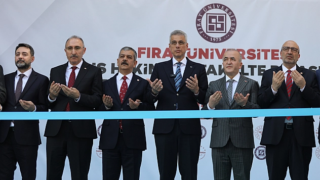Bakan Memişoğlu, Diş Hekimliği Fakültesi ve Ağız Diş Sağlığı Hastanesi açılışına katıldı