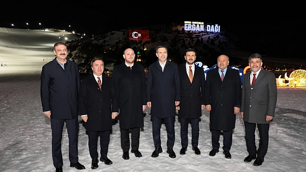 Bakanı Bayraktar Erzincan'da