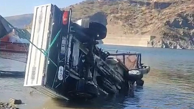 Baraj gölüne düşen araçta mühendis hayatını kaybetti