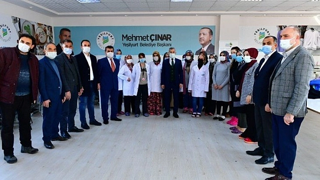 Tekstil kursunu ziyaret etti