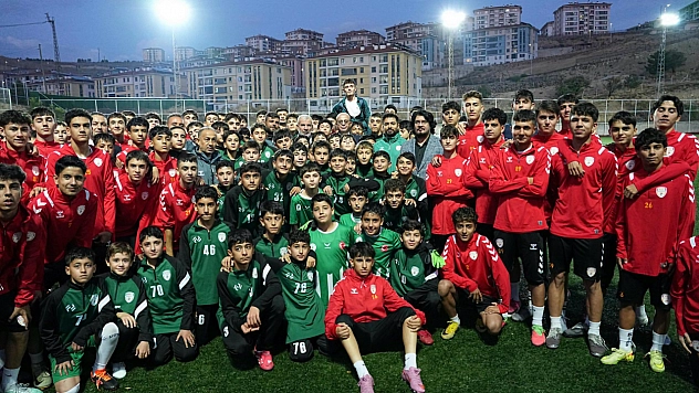 Başkan Geçit sahaya indi