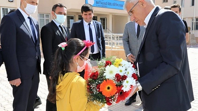 Kapımız da gönlümüz de sonuna kadar açık