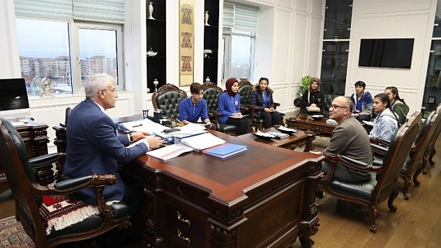 Siyasete faydalı olmak için girdim