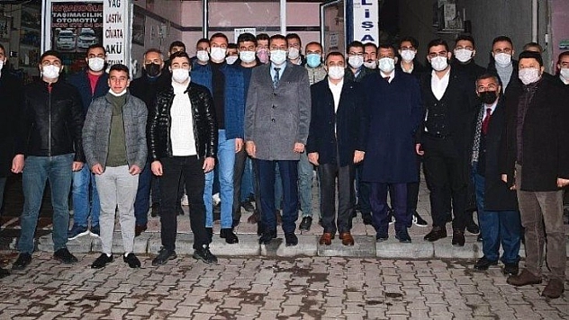 Gençlerle buluştu