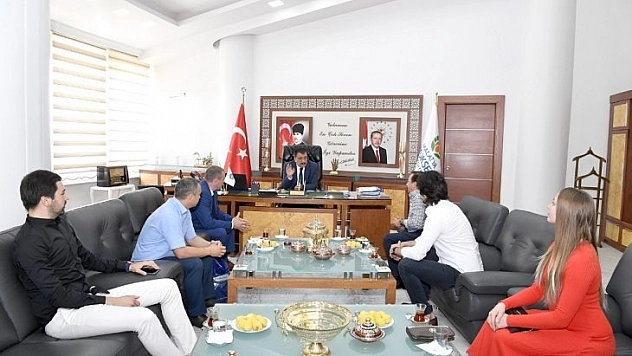 Belarus heyetini kabul etti