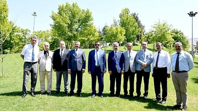 Başkan fuar alanında