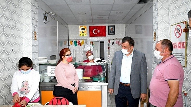 Gürkan esnafla görüştü