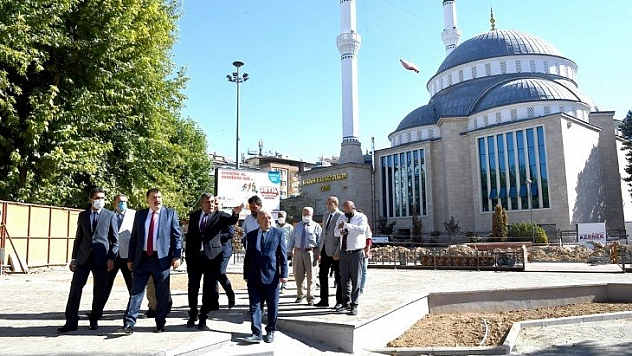 Kernek bayrama kaldı