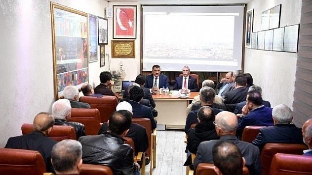 Gürkan, ocakbaşı sohbetlerine katıldı