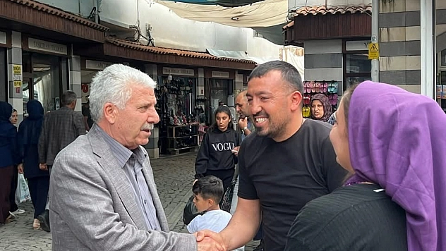 Başkan Karamehmetoğlu, esnaf ve vatandaşlarla buluştu