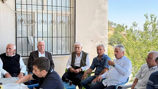 Başkan Karamehmetoğlu, vatandaşlarla bir araya geldi