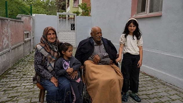 Büyükşehir'den anlamlı hizmet! Malatya'da Ahmet Dede'nin sokağa çıkma hasreti son buldu...