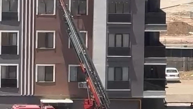 Batman'da dairede çıkan yangın söndürüldü