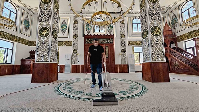 6 Şubatta yıkılmıştı! Mehmet Turgut Camii açılışa hazır