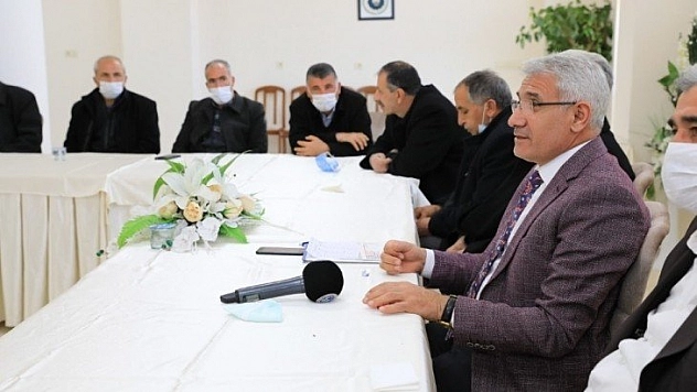 Muhtarların taleplerini dinledi