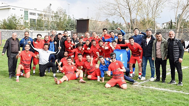 Battalgazi Belediyespor 3 puanla döndü